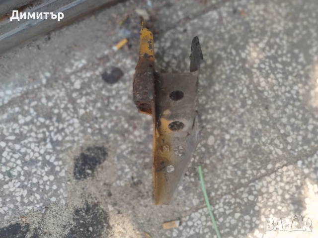 Лапа Двигател За Нисан Примера 1991г / Nisan Primera 1991y, снимка 2 - Части - 51630028