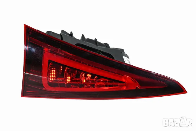 A1679062906 | Употребяван ляв стоп на капака на багажника Mercedes-Benz