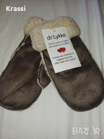 Кафяви ръкавици  нови 