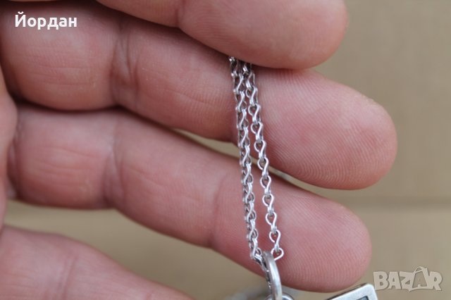 Сребърен медальон Богородица с младенеца, снимка 4 - Колиета, медальони, синджири - 37961104