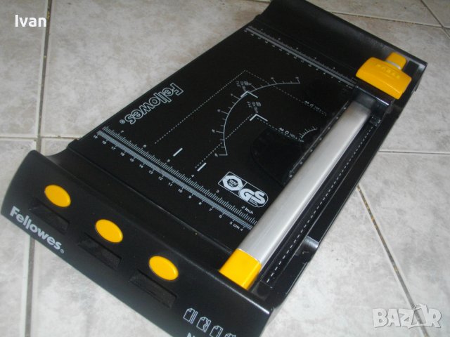 Нов Тример/Резачка За Хартия-Ролков Нож 30 мм-FELLOWES NEUTRON, снимка 2 - Други инструменти - 39833819