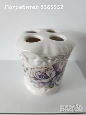 Поставка за четки за зъби 