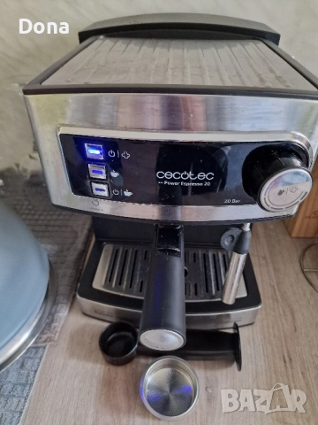 Кафемашина за еспресо и капучино Cecotec