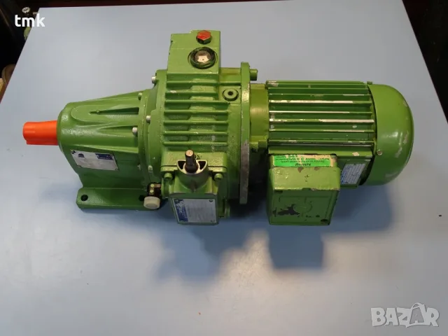 вариаторен мотор редуктор Lenze 11.712,04.10 Variable Gear motor 0.75kW
