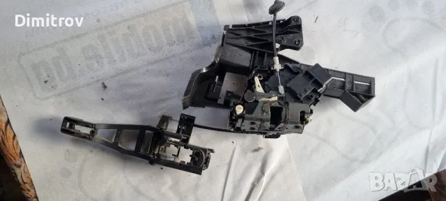 Задна лява брава Форд Фокус 2 Ford Focus 2, снимка 3 - Части - 49773187