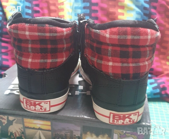 	BritishKnights Black/Red Trainers Size EU29, детски , нови в кутия, снимка 4 - Детски маратонки - 52919649