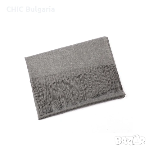 Унисекс шал в сив цвят