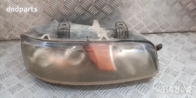 Десен фар Fiat Punto 2002г.	