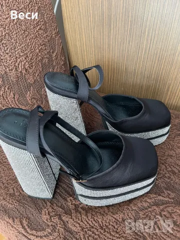 Обувки на платформа