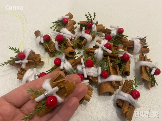 Коледни и новогодишни канелени късмети