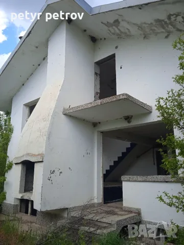 Промишлен имот на цената на малък панелен апартамент