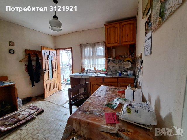 Самостоятелна къща с двор и гараж в с.Михнево , снимка 10 - Къщи - 44294684