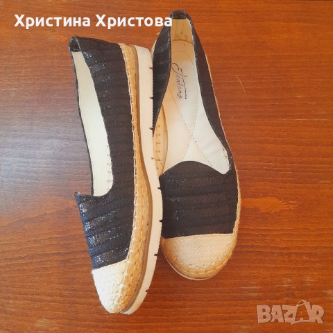 Дамски чанти и обувки , снимка 3 - Дамски ежедневни обувки - 42760413