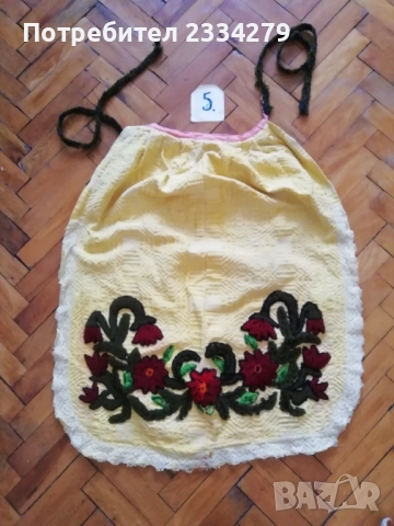 Стари неизползвани престилки изработени ръчно. Престилка фъкана бродерия, жълт вълнен плат. я , снимка 13 - Антикварни и старинни предмети - 51550513