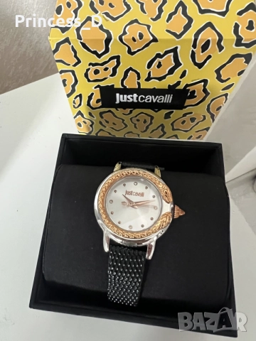 Just Cavalli часовник с естествена кожа и елементи Swarovski, снимка 3 - Дамски - 55837849