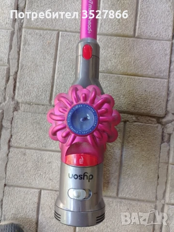 Акумулаторна прахосмукачка Dyson V7, снимка 4 - Прахосмукачки - 50951909