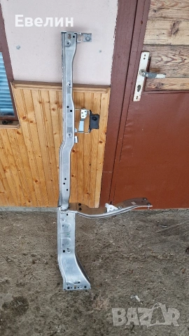 от VW Touran 2006 под таблото, снимка 3 - Части - 53214568