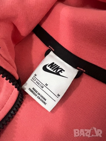 Nike Tech fleece 137-146 M , снимка 3 - Детски комплекти - 52135651