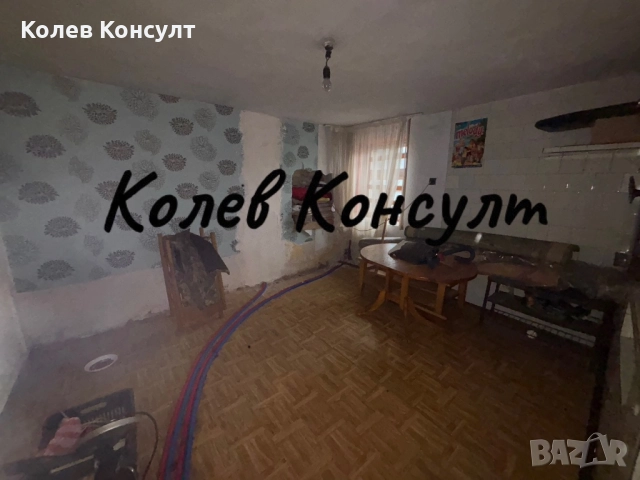 Продавам къща в гр. Хасково, Република, снимка 2 - Къщи - 51942354