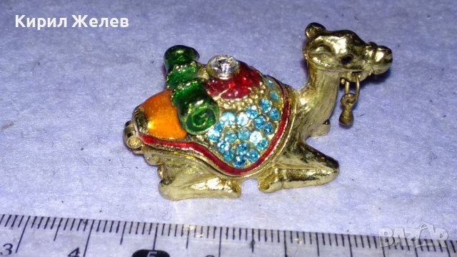 СКЪПОЦЕННА ПОЗЛАТЕНА ФИГУРАЛНА БРОНЗОВА КУТИЙКА МИНИАТЮРА КАМИЛА КАПАЧЕ с МАГНИТНА ЗАКОПЧАЛКА 34587, снимка 2 - Колекции - 39065855