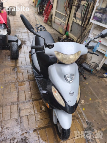 Скутер четиритактов, снимка 2 - Мотоциклети и мототехника - 53912023