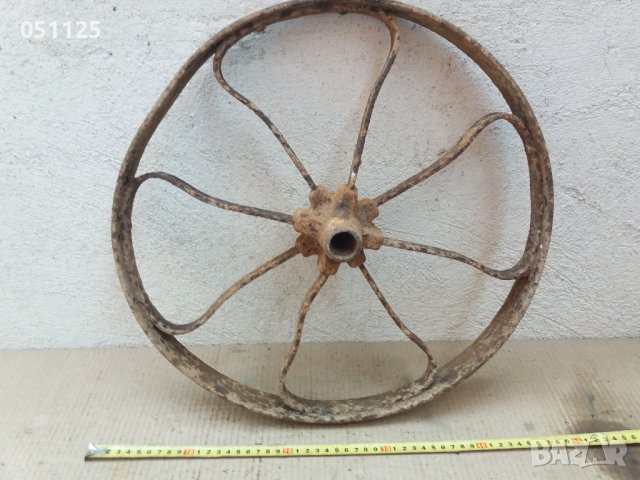 ковано възрожденско колело от талига, двуколка, каруца и др., снимка 10 - Антикварни и старинни предмети - 37659321