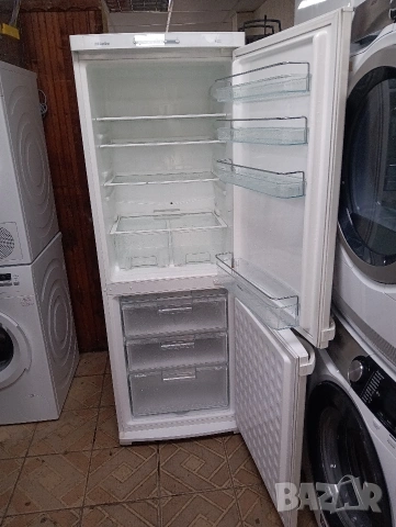 Комбиниран хладилник с фризер Миеле Miele с две години гаранция!, снимка 4 - Хладилници - 53968280