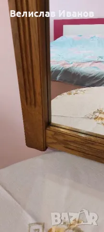 Огледало за стена с масивна дъбова рамка. Перфектно състояние, снимка 6 - Огледала - 50056729