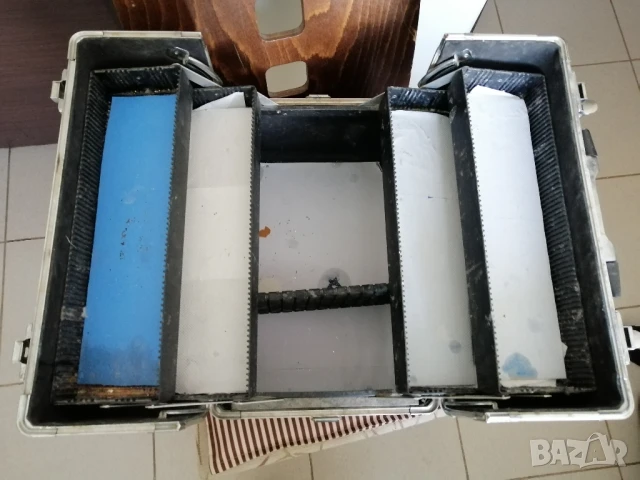 Алуминиев куфар за козметика, маникюри, снимка 5 - Продукти за маникюр - 51158575