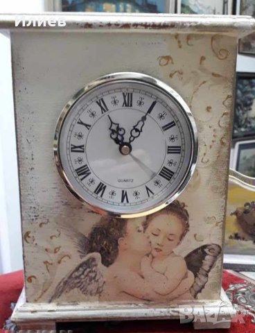 НАСТОЛЕН ЧАСОВНИК ДЕКУПАЖ 