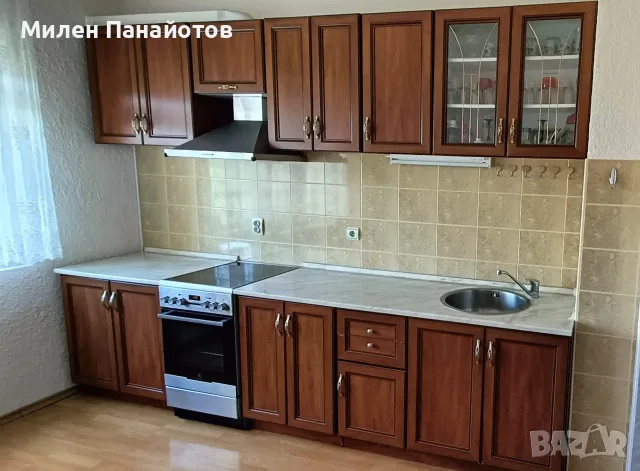 Модулна кухня с печка и подарък аспиратор.
