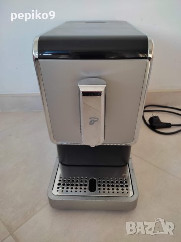 Продавам кафемашини внос от Германия  робот пълен автомат TCHIBO EXPERTO, снимка 9 - Кафемашини - 42867699