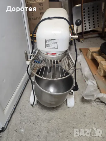 Професионален планетарен миксер, снимка 1
