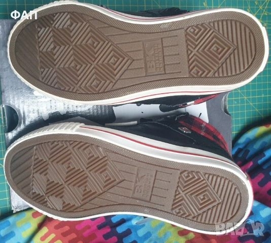 BritishKnights Black/Red Trainers Size EU29, детски , нови в кутия, снимка 5 - Детски маратонки - 53246020