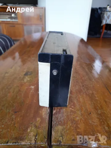 Старо радио,радиоприемник ВЕГА, снимка 6 - Антикварни и старинни предмети - 50093405