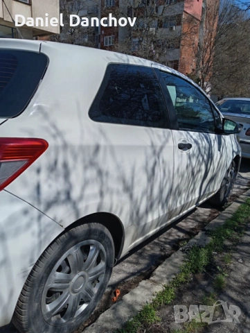 Toyota yaris 1.0 vvti 2013г, снимка 3 - Автомобили и джипове - 54099500