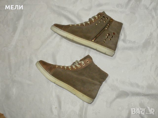 ROOTS страхотни дамски кожа нови 39, снимка 2 - Дамски боти - 30213734