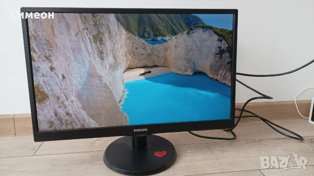 Monitor Philips 240V5Q, снимка 1