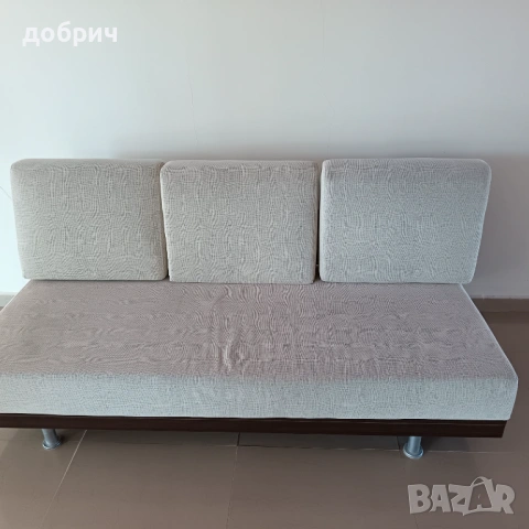 диван за дневна или кухня
