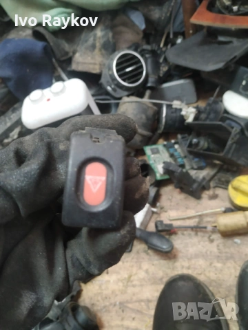 Бутон аварийни Opel Corsa B , 09164441