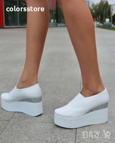 Обувки на платформа - бяла кожа и брокат - VBR90