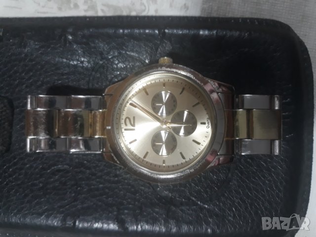 Часовник Avon с позлатен мотив , снимка 3 - Луксозни - 31365554