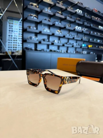 очила с черен обикновен калъф christian dior fendi louis vuitton , снимка 10 - Слънчеви и диоптрични очила - 51004943