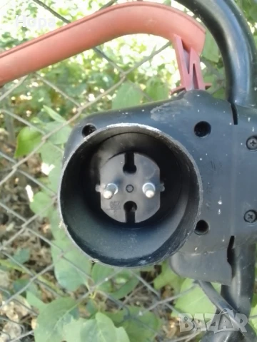 Електрическа мотофреза ,,Ikra mogatec'', снимка 10 - Градинска техника - 51079043