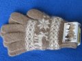 Машинно плетени детски ръкавици от вълна камила с пет пръста, снимка 1 - Шапки, шалове и ръкавици - 38058120