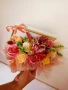 Подаръчна кутия с ароматни сапунени цветя , снимка 2