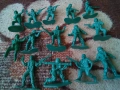 Войници пластмасови 12 броя 14989, снимка 3