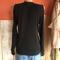 🔝👟Divided,пуловер с отворени рамене,s размер👉13 лв.👖, снимка 2 - Блузи с дълъг ръкав и пуловери - 31624784