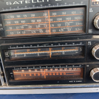 GRUNDIG SATELLIT 2100, снимка 5 - Радиокасетофони, транзистори - 44586323