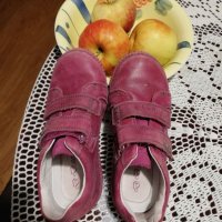 Детски маратонки + подарък Книжка с  български приказки, снимка 1 - Детски обувки - 36770557
